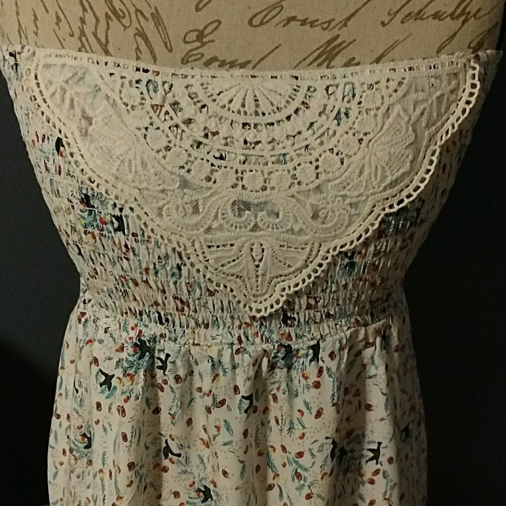 🎀 No Boundaries strapless smock top dress - Picture 2 of 8